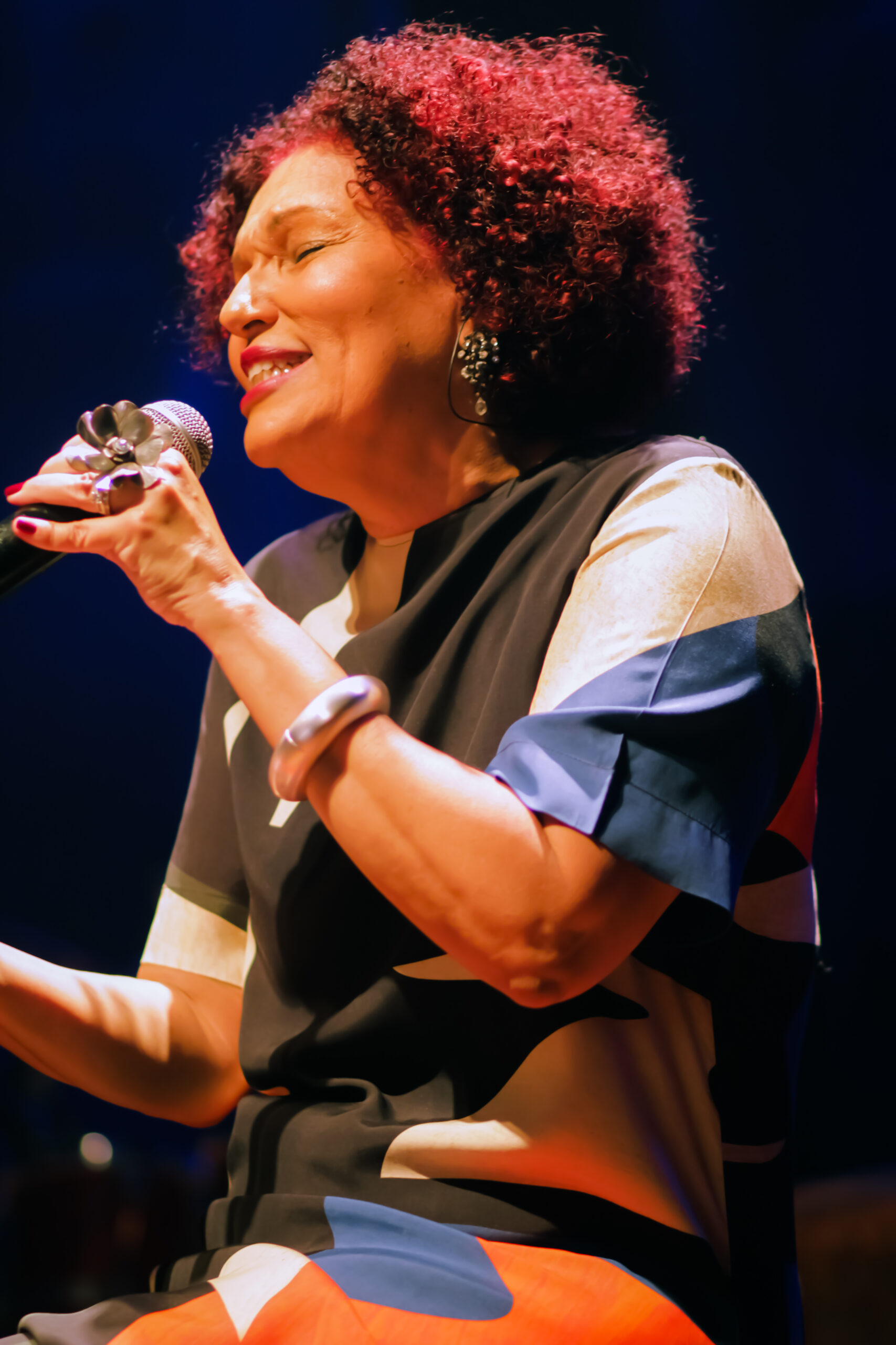 Cláudia Vieira comemora 30 anos de carreira em show histórico no Sesc Centro, dia 8/10
