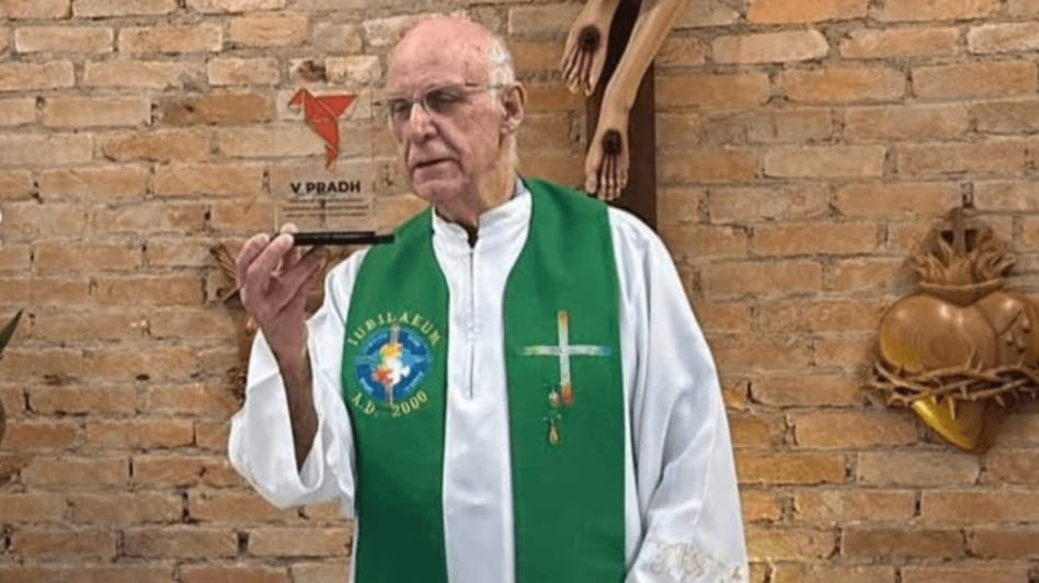 Padre Júlio Lancellotti participa de debate do CRB-8 sobre o livro como instrumento de inclusão